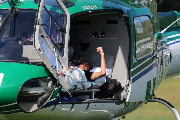 NEYMAR DEJA LA CONCENTRACIÓN DE BRASIL EN HELICÓPTERO PARA TRATARSE LESIÓN