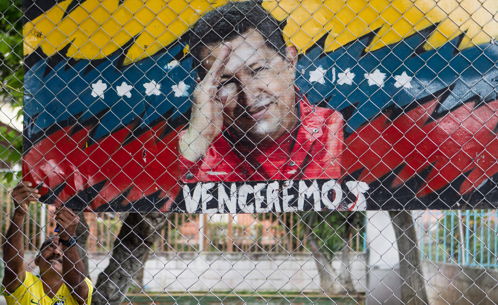 EFE: Especulaciones calientan un panorama que sin Chávez conduce a elecciones
