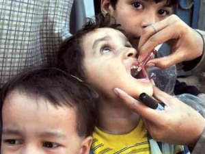 La Polio ataca silenciosamente a Egipto desde las cloacas