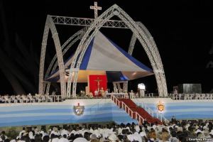 Autorizan en Cuba construir iglesia con altar usado por Benedicto XVI