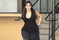 Se le expanden las maxi curvotas a Kim Kardashian (FOTOS)