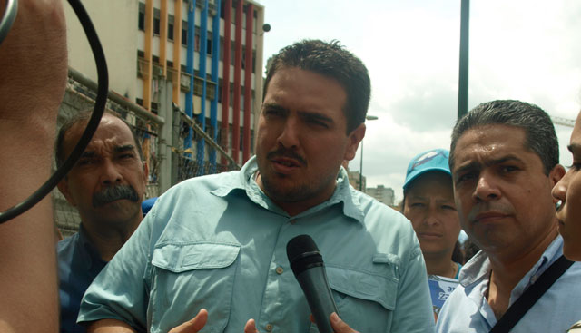Stalin González: El gobierno le huye a los problemas del país con la Habilitante