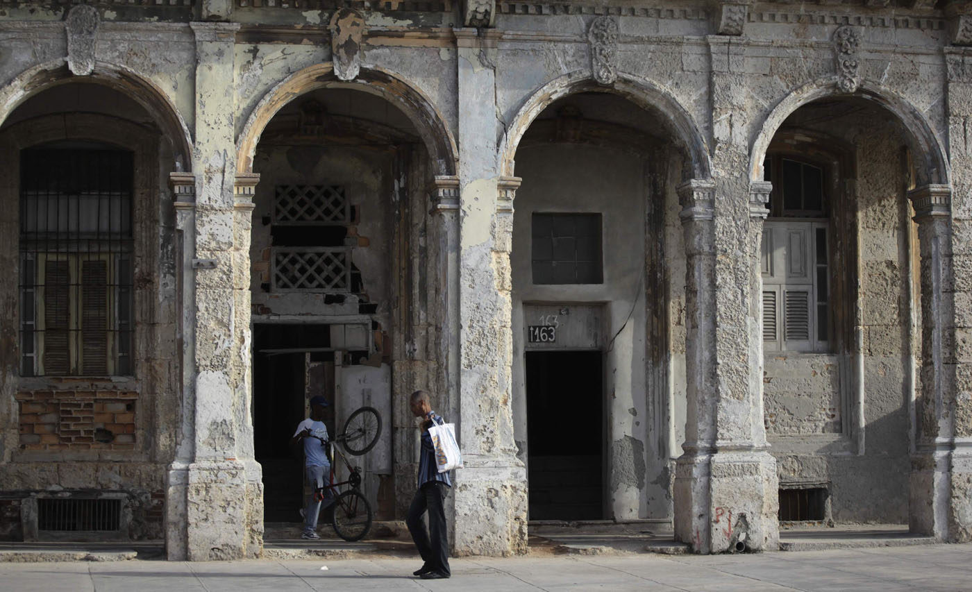 Más de 46 mil cubanos emigraron en 2012