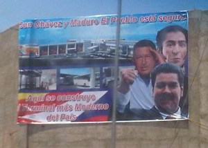 ¿Aló CNE? Ya Chávez y Maduro están encampañados (foto)