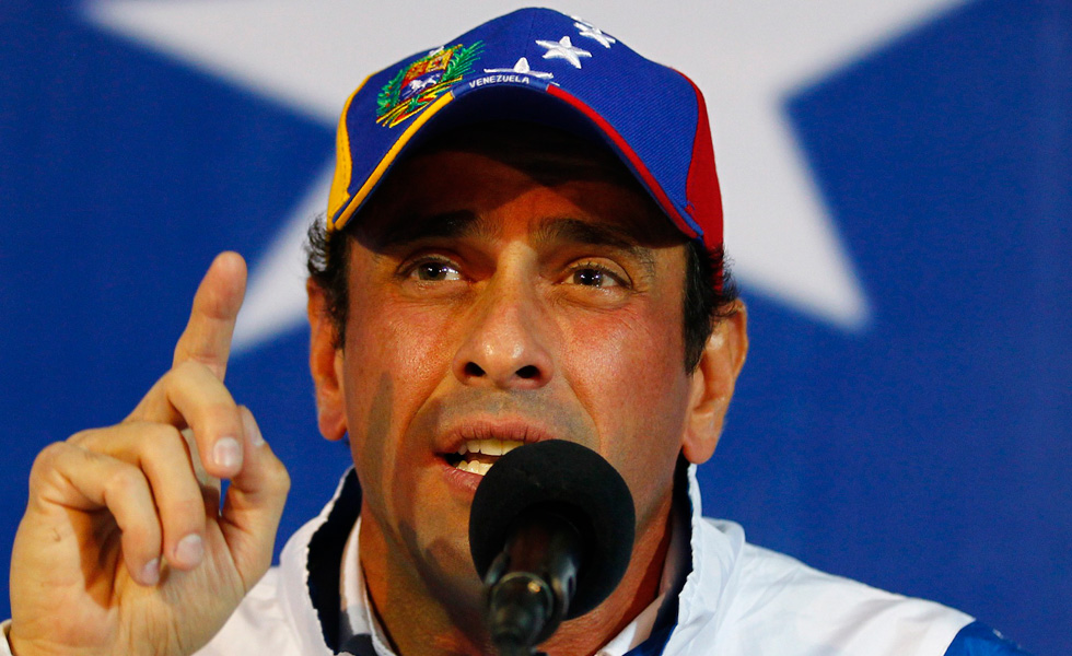 Capriles: No van a llevar al país a la guerra, ustedes saldrán con la Constitución