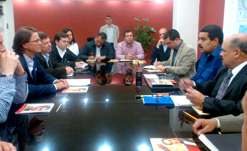 Así comenzó la reunión entre Lorenzo Mendoza y Maduro… por ahora FOTO