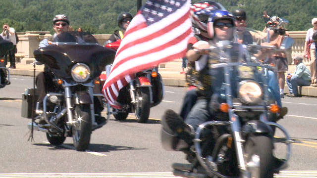 Veteranos en Harley Davidson (Video)