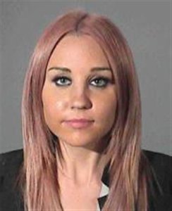 Arrestan a Amanda Bynes por fumar marihuana (Foto)