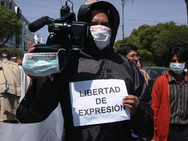 GNB destruyó equipo de Globovision en el Distribuidor Altamira #5Junio