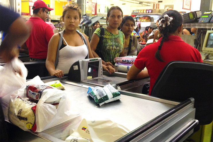 Iván Gil: El 30% de los supermercados ya tienen el sistema biométrico