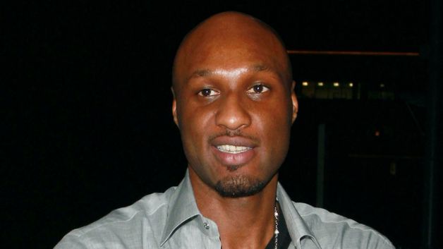 Lamar Odom se sale de sus casillas y arremete contra un paparazzi (Foto)