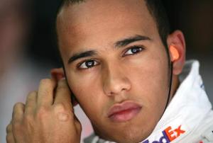 Hamilton ganó el Gran Premio de Hungría y Alonso fue quinto