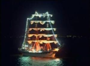 En una Cadena Nacional con luces en el mar destacó el Buque Escuela Simón Bolívar (Video)