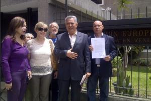 Solicitan a la Unión Europea corroborar nacionalidad de Maduro (Foto)