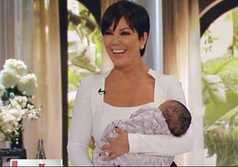 ¿La madre de Kim Kardashian publicó una foto de su nieta? (Foto)