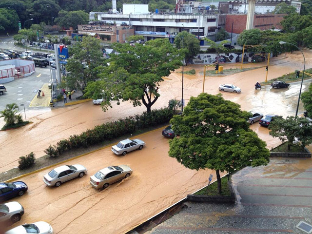 Tubería que afectó 12 sectores de Caracas tenía 17 años sin mantenimiento