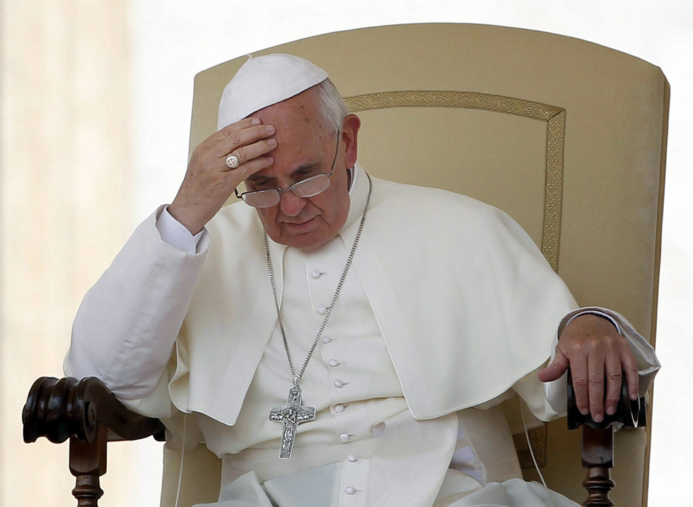El papa Fracisco pide cese de violencia en Ucrania