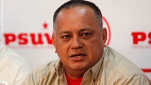 Diosdado le pide a Obama que congele cuentas de los venezolanos en EEUU