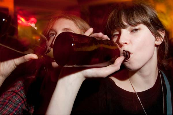 Ingerir mucho alcohol a la semana aumenta el riesgo de muerte por Ictus