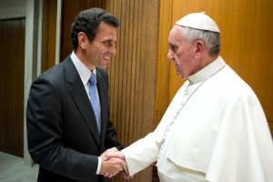 Capriles pide al Papa que promueva el diálogo en Venezuela (Fotos + carta)