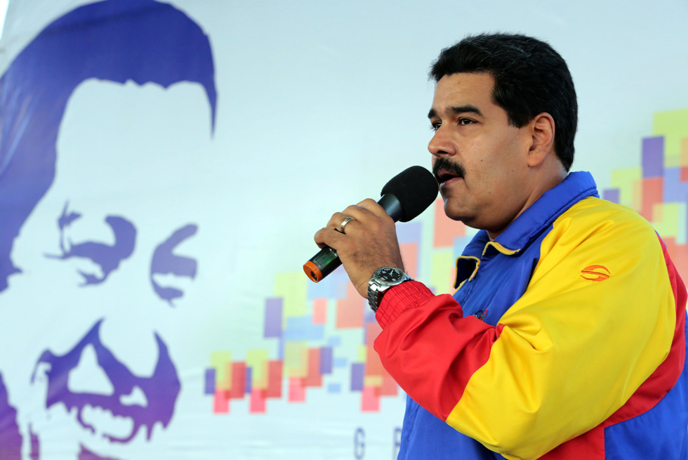 Maduro relaciona a paramilitares colombianos, terroristas y narcos con protestas