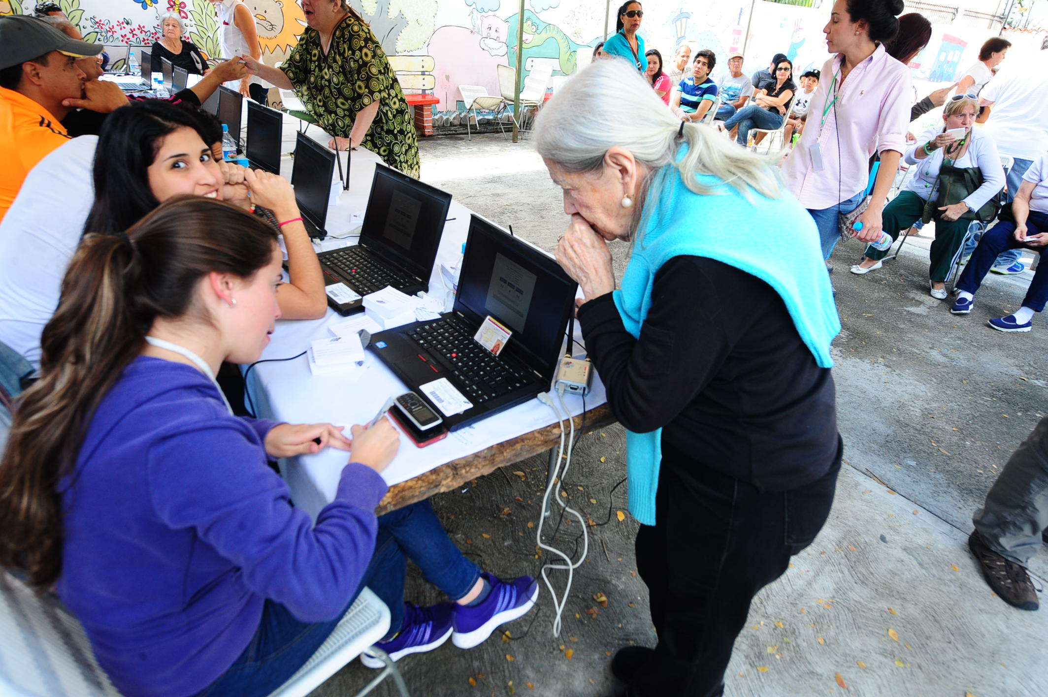 Así están los centros de votación en Chacao (Fotos)
