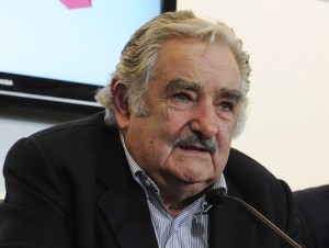 Mujica visitó a Lula en la cárcel y lo vio con buen ánimo