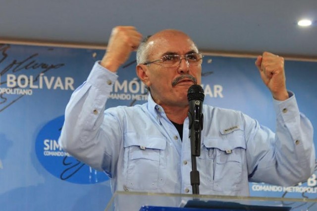 Ismael García: Gobierno está pegado contra la pared y apela a amenazas