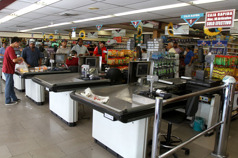 Gobierno activó operativo de seguridad en supermercados y abastos