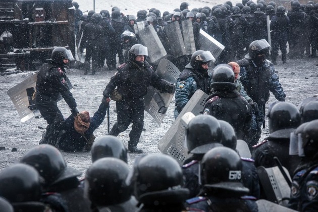 Oposición ucraniana amenaza con atacar si no se cumplen las demandas