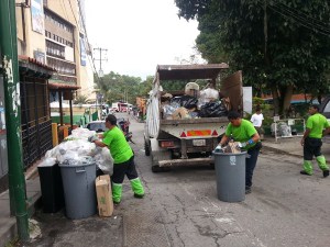 Continúa plan de contingencia para controlar la basura en El Hatillo