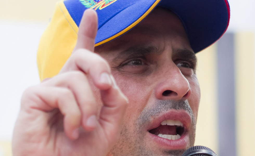 Capriles exigió la liberación de los estudiantes, López y Simonovis