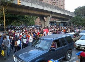 ¡Caricuao también protesta pacíficamente en la calle!
