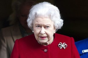 Reina Isabel II usará piel sintética en nuevo vestuario