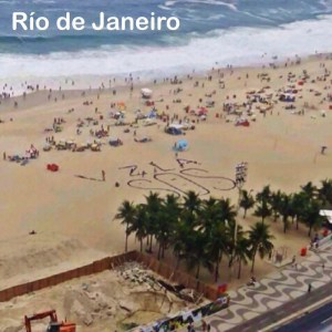 #SOSVenezuela desde la playa de Copacabana… Dilma, bien gracias