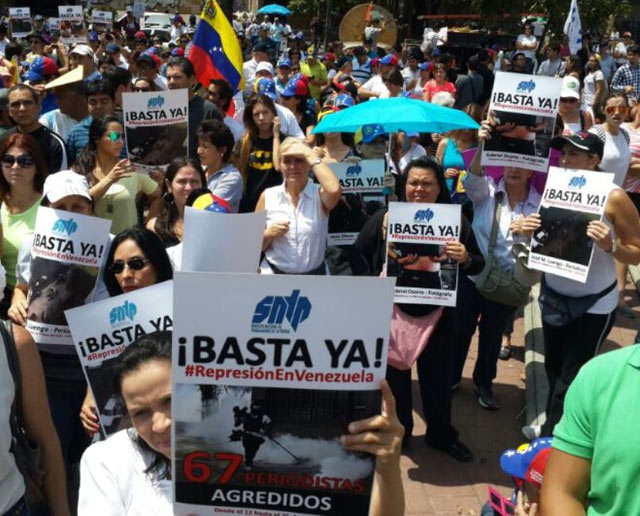 Trabajadores de la prensa exigen a Fleming respuestas a solicitudes por escasez de papel