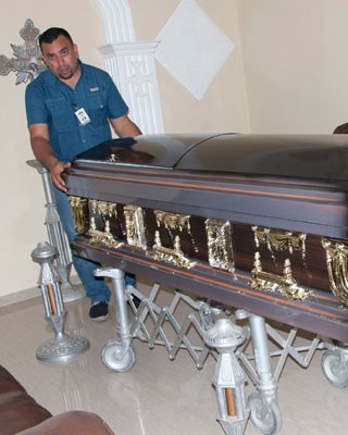Funerarios se preparan para ajustar tarifas