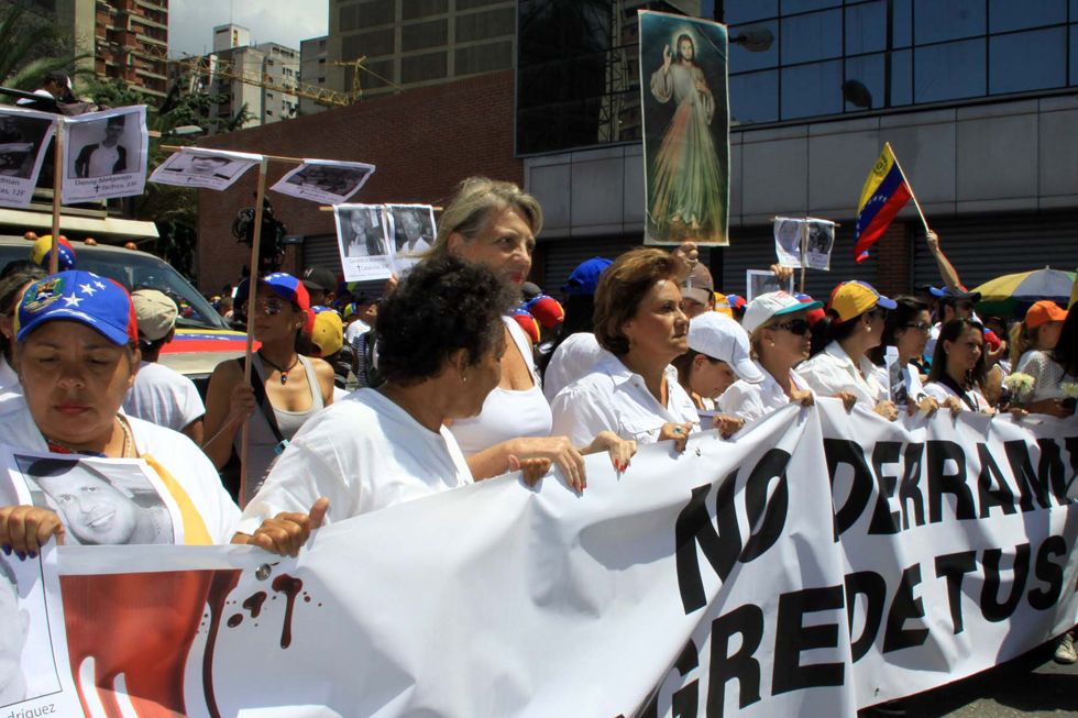 Mujeres por la Paz exigieron “no más represión al pueblo” (Fotos)