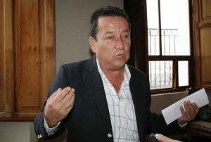 Diputado renuncia a candidatura para apoyar a Patricia Ceballos