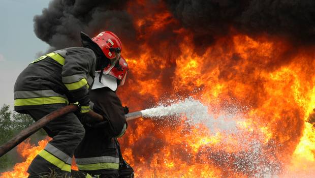 Reportan incendio de vegetación en intercomunal Guarenas – Guatire