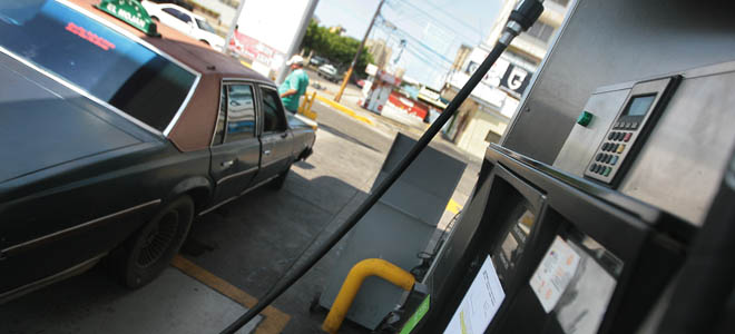 Asesor cubano habría recomendado al Gobierno aumentar la gasolina