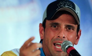 Capriles critica a Maduro por seguir endeudándose con China