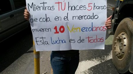 Estudiantes de Trabajo Social UCV realizan un pancartazo (Fotos)