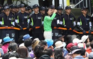 Policía intenta capturar a magnate quien tiene relación con el naufragio surcoreano