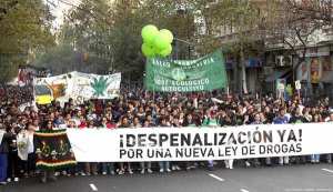 Chilenos marcharon por el derecho a cultivar marihuana