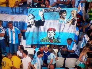 Dicen que es pava, lo cierto es que imprimieron a Chávez en una bandera de Argentina (FOTO)