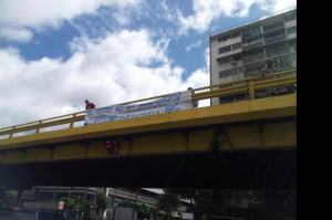 Dejan mensajes para Leopoldo López en distintos puntos de Caracas (Fotos)
