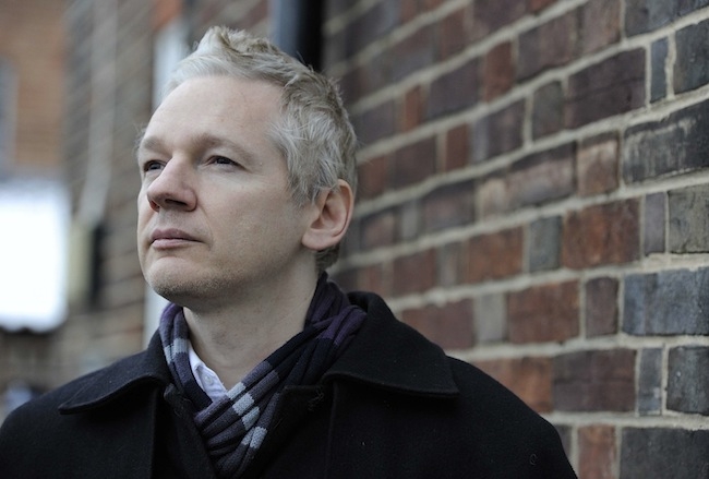 Assange reclama libertad tras fallo de la ONU a su favor