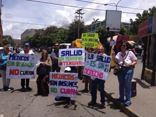 Ciudadanos del estado Lara protestan ante grave situación del sector salud