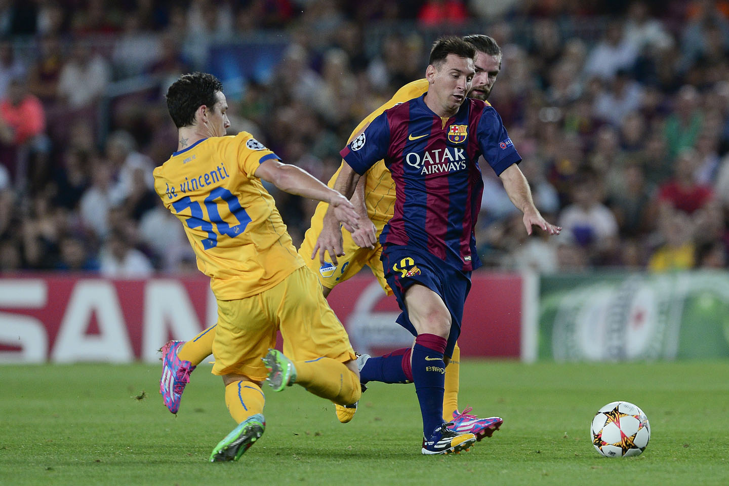 En su debut en Champions, Barcelona no pasó del 1-0 sobre Apoel